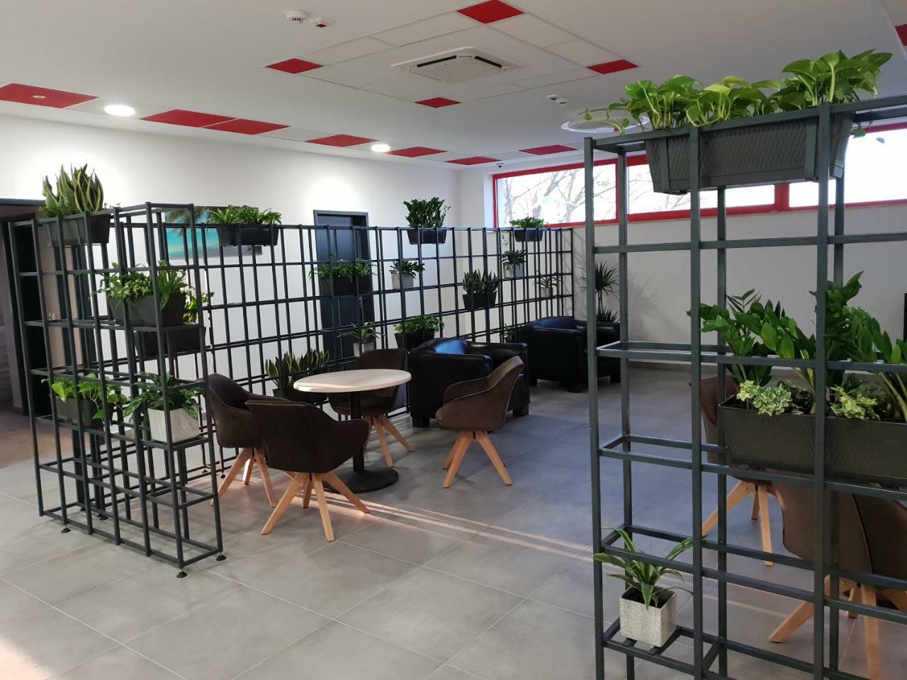 Vertesszolos Top Hotel מראה חיצוני תמונה