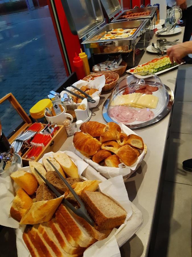 Vertesszolos Top Hotel מראה חיצוני תמונה